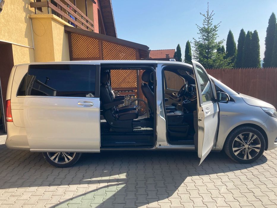Închiriez Mercedes V class