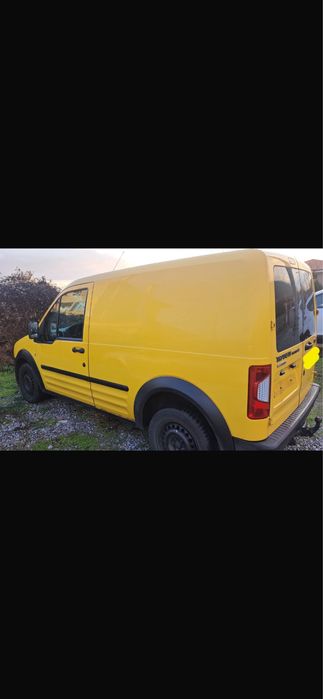 Продавам  автомобил Форд Конект