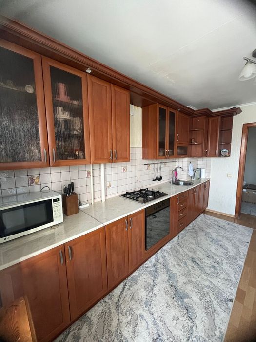 Продам кухню, прямая 4 м