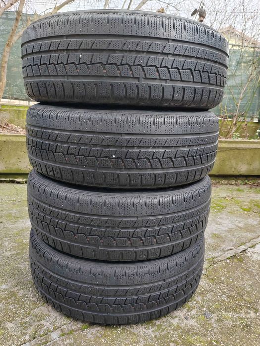 215/60/16 4бр.Nexen Зимни гуми