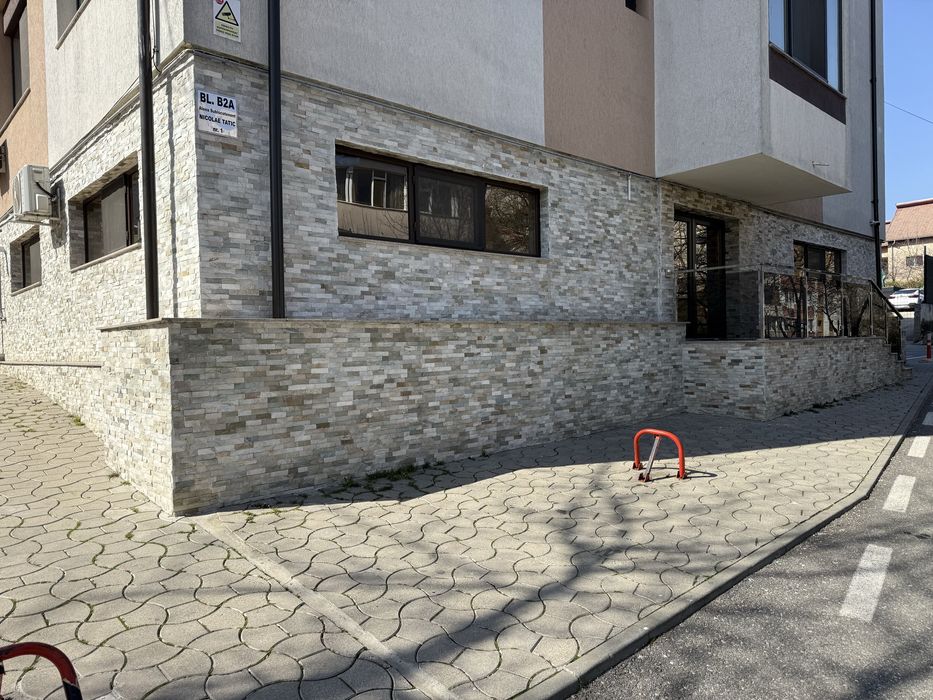 Spatiu comercial de inchiriat - Banat -amenajat NOU 130 mp -3 loc parc