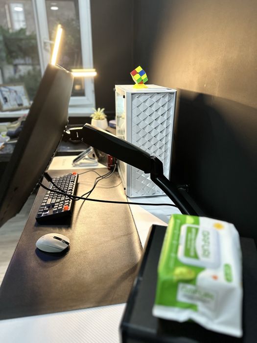 Комплект компьютер, стол подемный, студиный мониторы