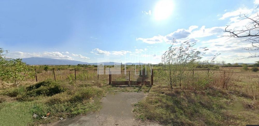 Парцел в София-Република площ 31400 цена 5338000