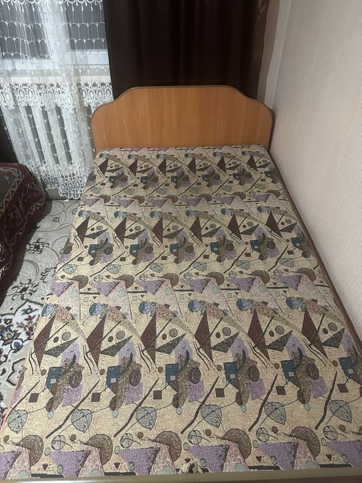 Продам кровать б/у состояние отличное
