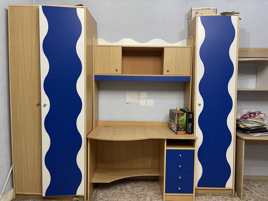 Детская стенка с письменным компьютерным  столом