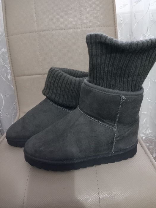 Vand cizme ugg marimea 37