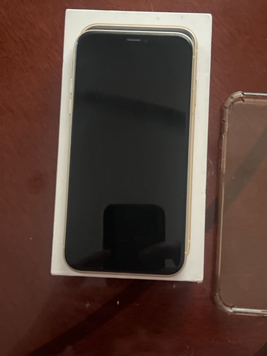 Продам Iphone XR 128 gb