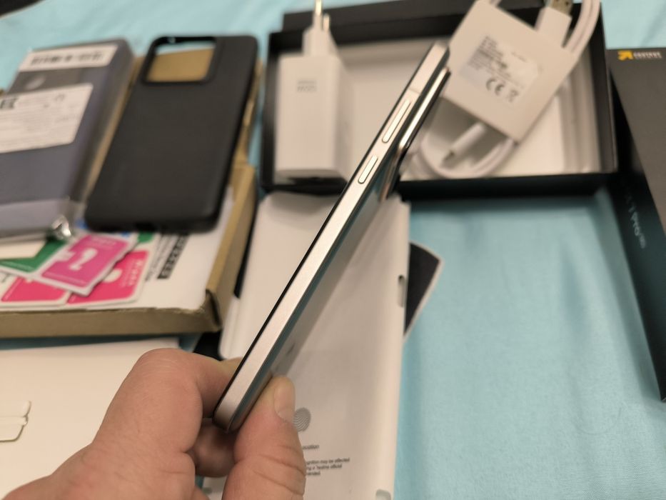 V/S Realme GT7 pro 512/12 impecabil 10/10