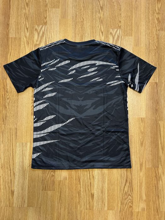 Тениски на UFC и Venum M и L размери