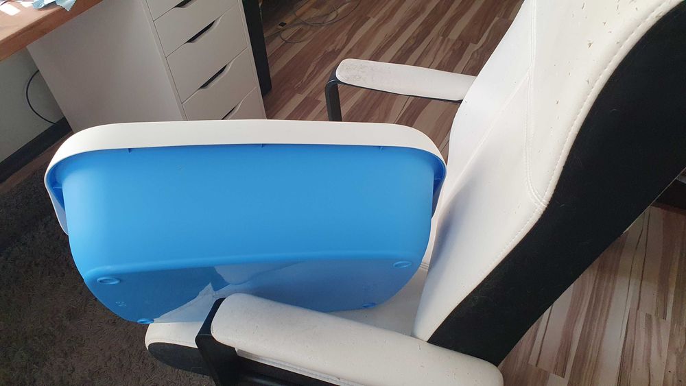 Нова Котешка тоалетна открита с борд