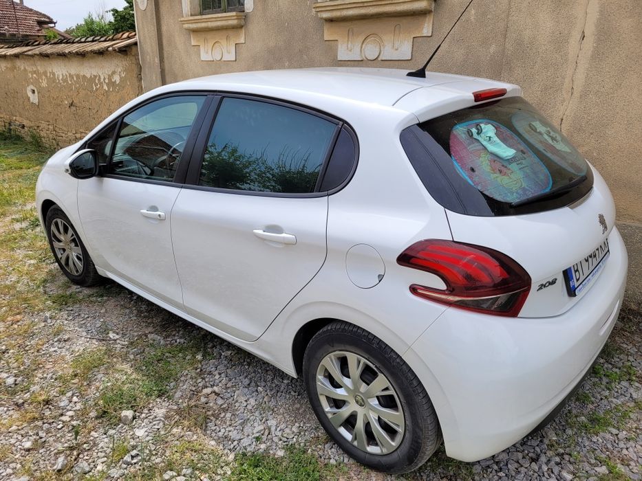 Пежо 208 на части