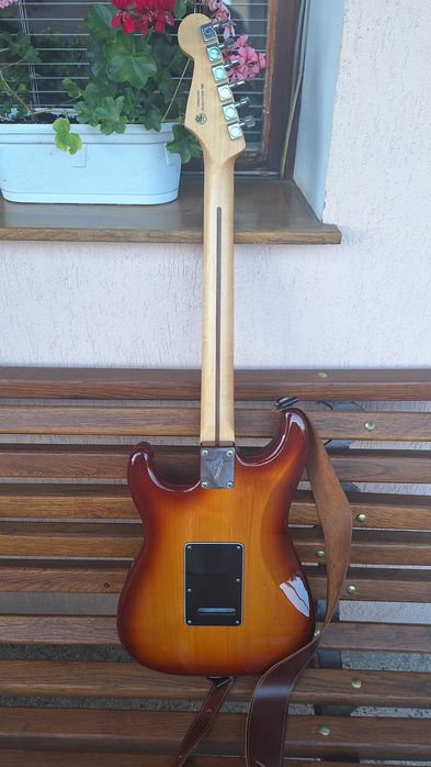 Китара Fender Player Stratocaster + колан и струни