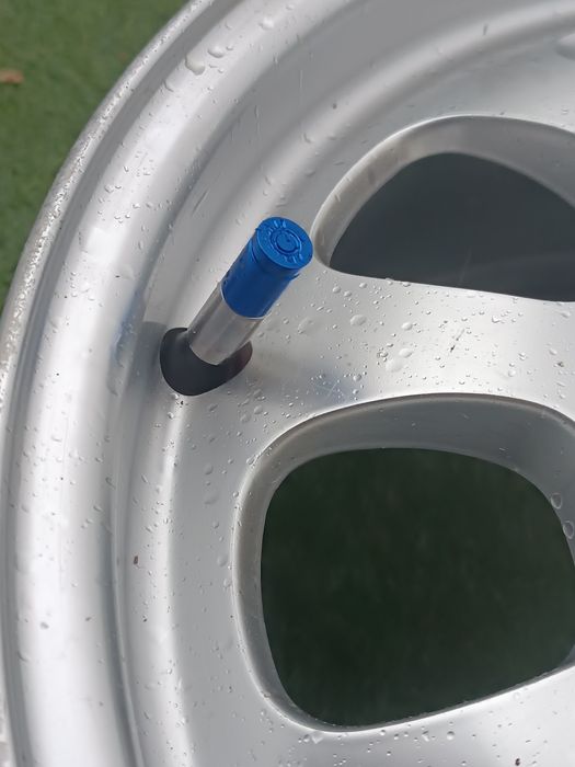 R-15. Привозной оригинал от BMW