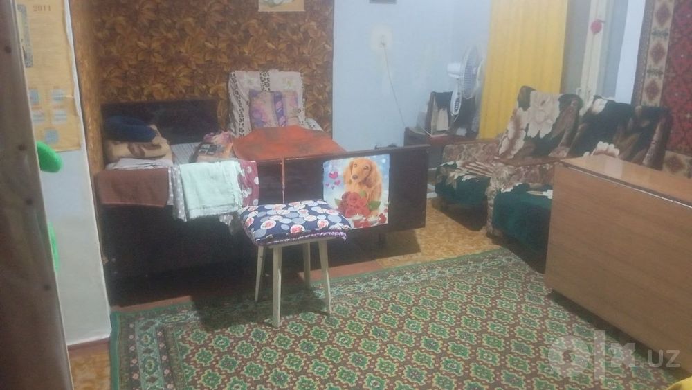 Продаётся 1 комнатная квартира в г.Кагане в Бухарской  области