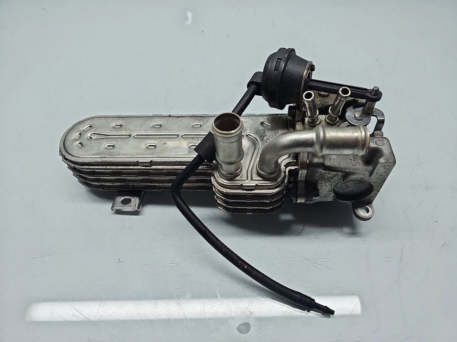 Racitor gaze Volkswagen Passat B6 (3C2) [Fabr 2005-2010] 038131513J 2.