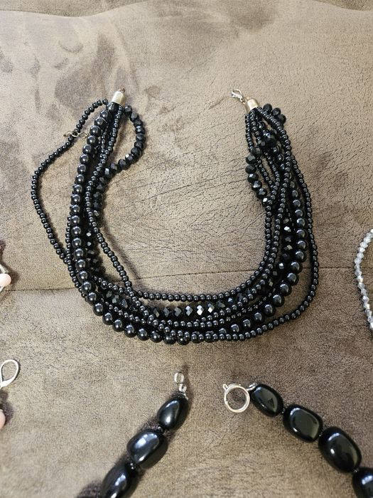 Ръчно изработени бижута