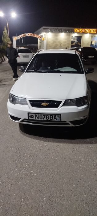 Nexia 2 ,1,6 sotiladi