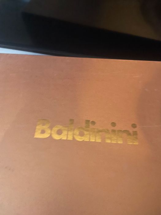 Продавам сникърси Baldanini