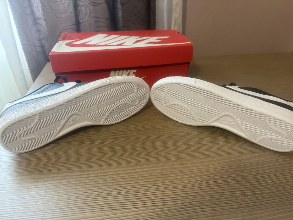 Nike Court Royale Originali nr. 42.5 (27 cm) – NOI, nepurtați, cu cutie