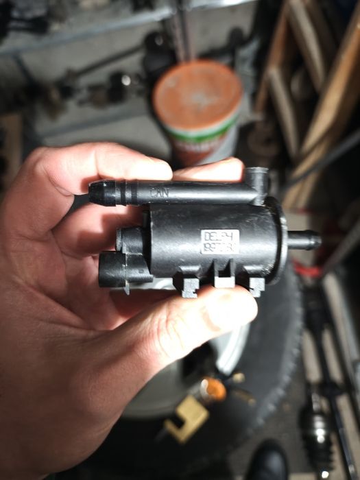 Клапан въздух резервоар Опел астра г