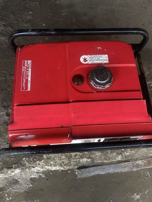 Продам генератор бензиновый хонда 2,2 кв