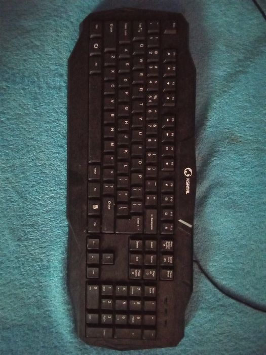 Tastatură gaming KSANAL RGB – URGENT