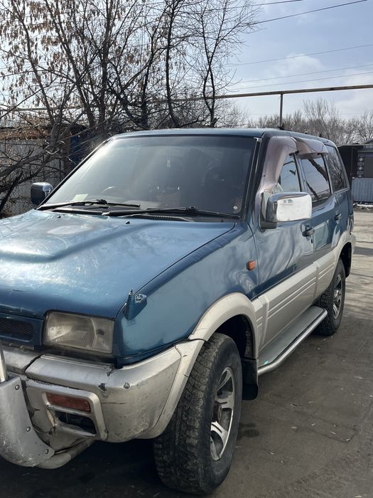 Ниссан Мистрал 2.7