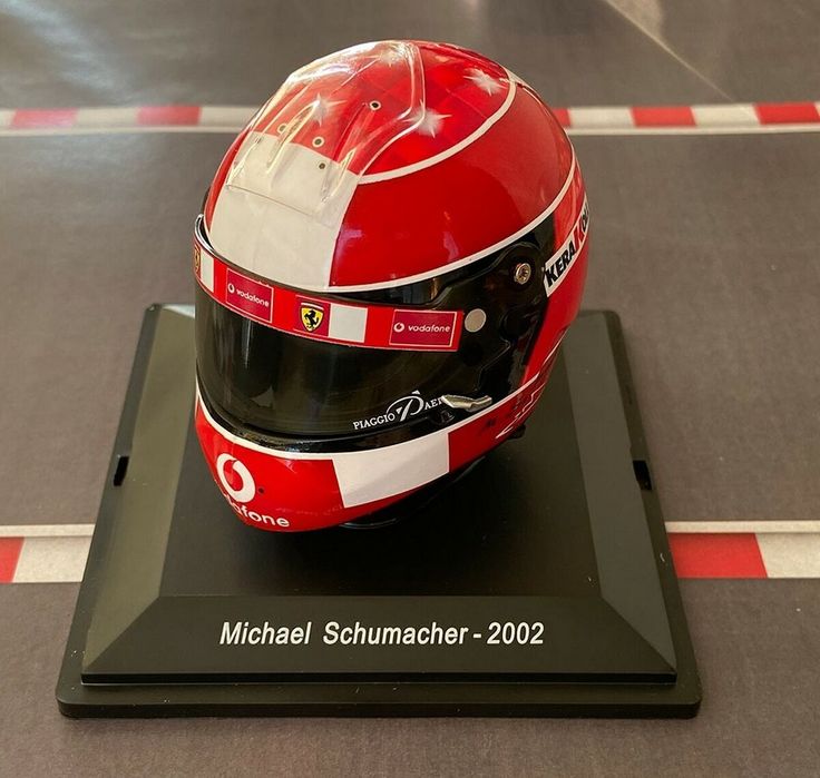 Michael Schumacher F1 ferrari f2002 Helmet 1:5 World champion
