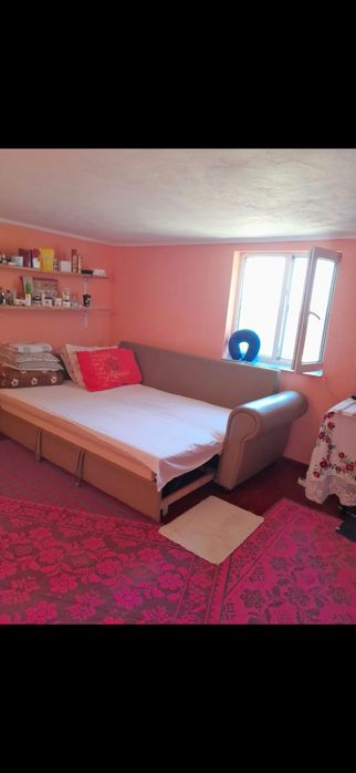 Vând casă în comuna Roșia