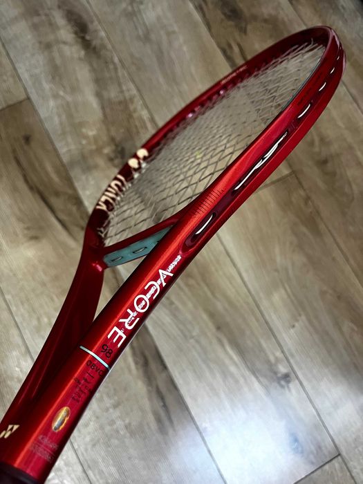 Racheta tenis - Yonex Vcore 98 2026