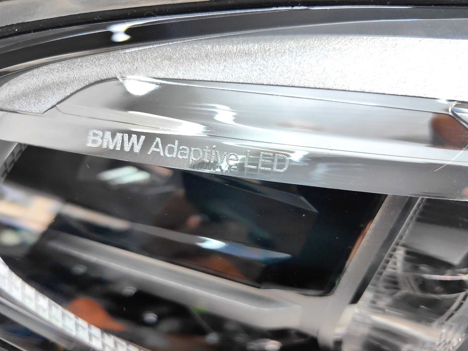 Оригинални  фарове Ляв Десен  БМВ  BMW X3 X4 G01 G02 Adaptive Led