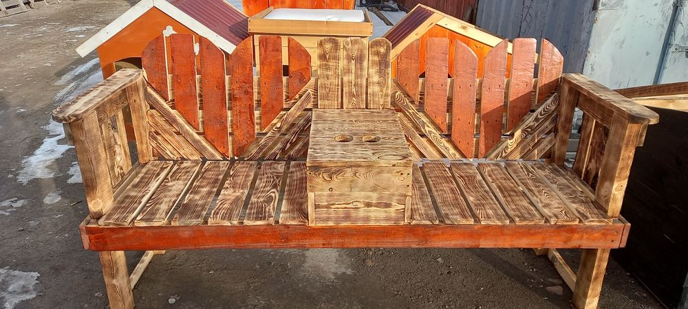 Бизнес лавочка со столиком