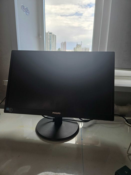 Монитор 21.5" Philips HDMI\VGA