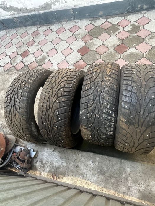Зимние шины с шипами