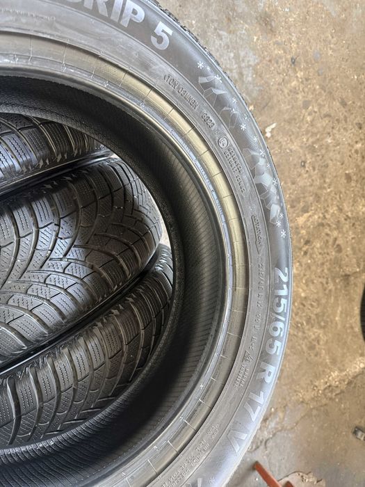 4x Anvelope iarna 215/65 R17 - Semperit Speed Grip 5