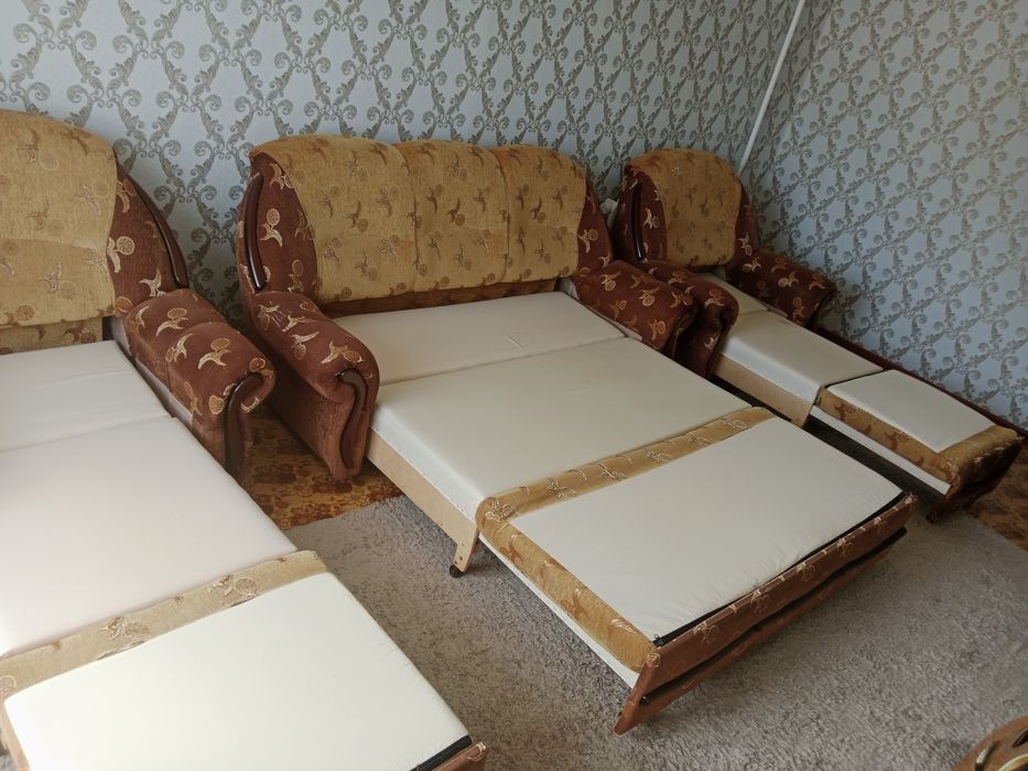 Диван два кресла ! Все раскладывается!