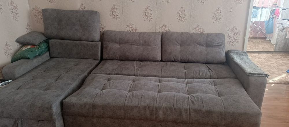 Продам диван угловой