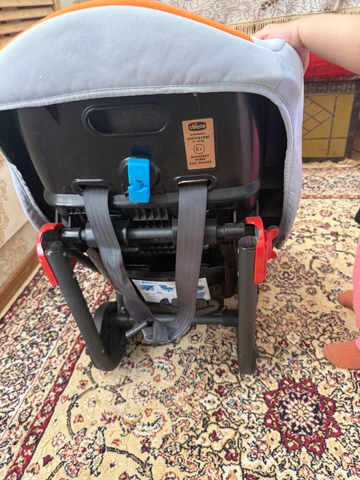 Продам автокресло