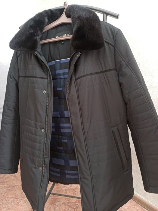 Продам зимнюю куртку