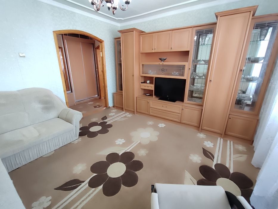 Продается 4-комн (9-37, 3 эт)