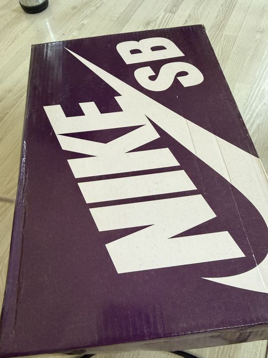 Новые кроссовки Nike