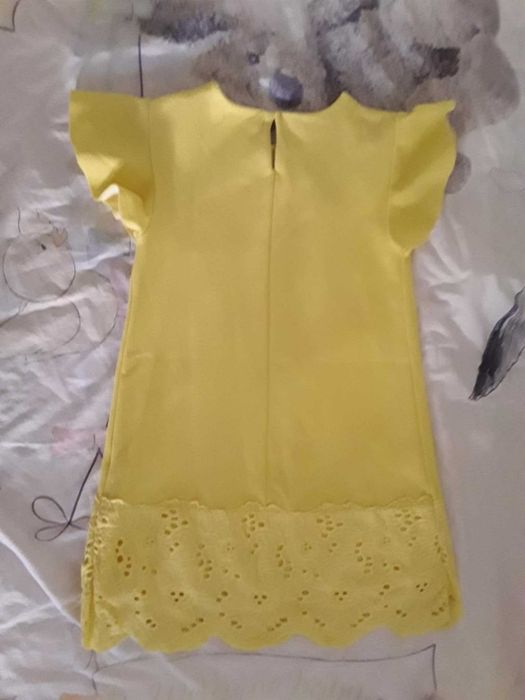 Луксозни детски рокли 12лв. всяка