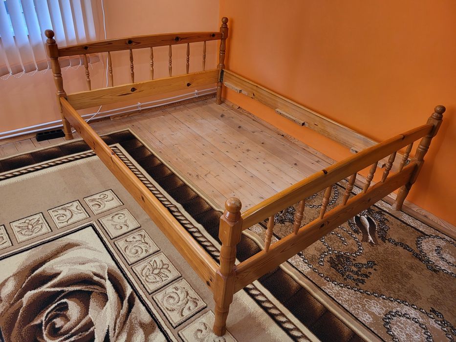 Продавам Спалня, Легло, Чамова рамка за матрак  144/190