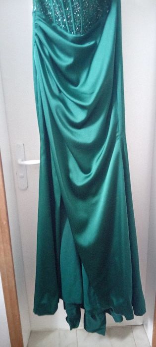 Елегангна бална рокля