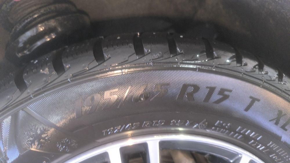 Шины зима б/у 15