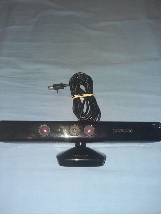Kinect senzor xbox 360 + joc Adventures