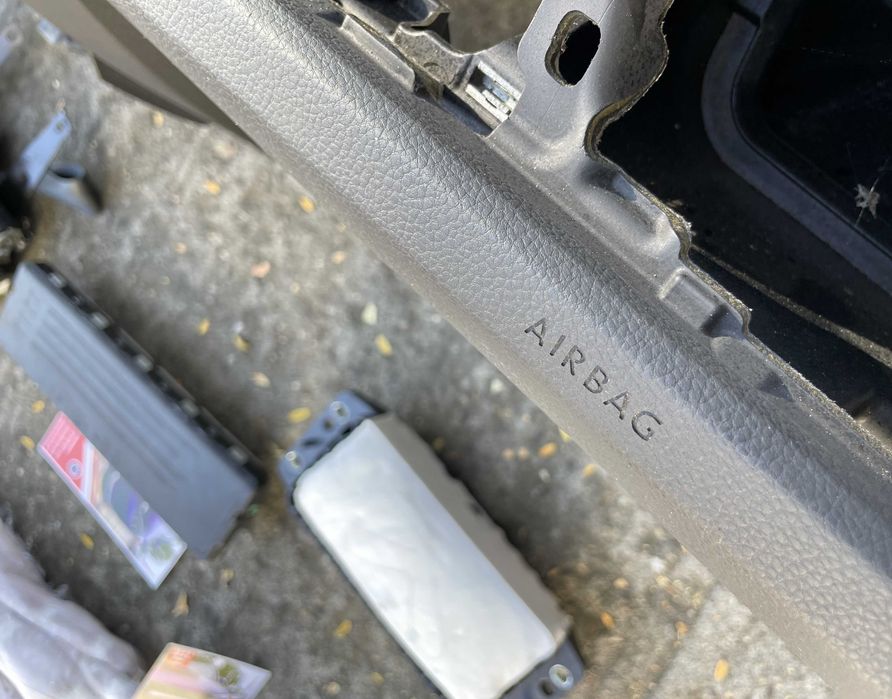 VW Touran 5T plansa de bord kit airbag volan pasager cortina - centuri