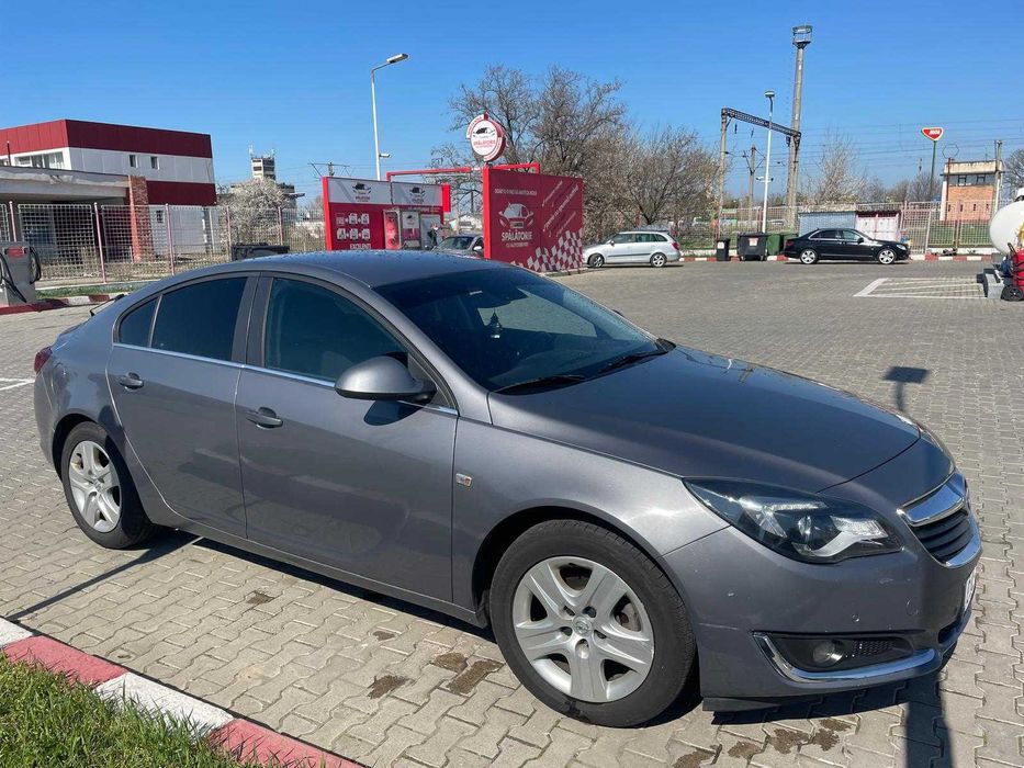 Urgent!! Opel Insignia