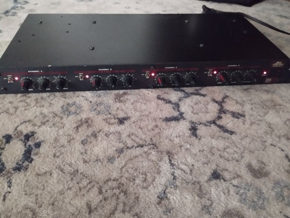 Echipament stereo . AudioLogic MT 44.