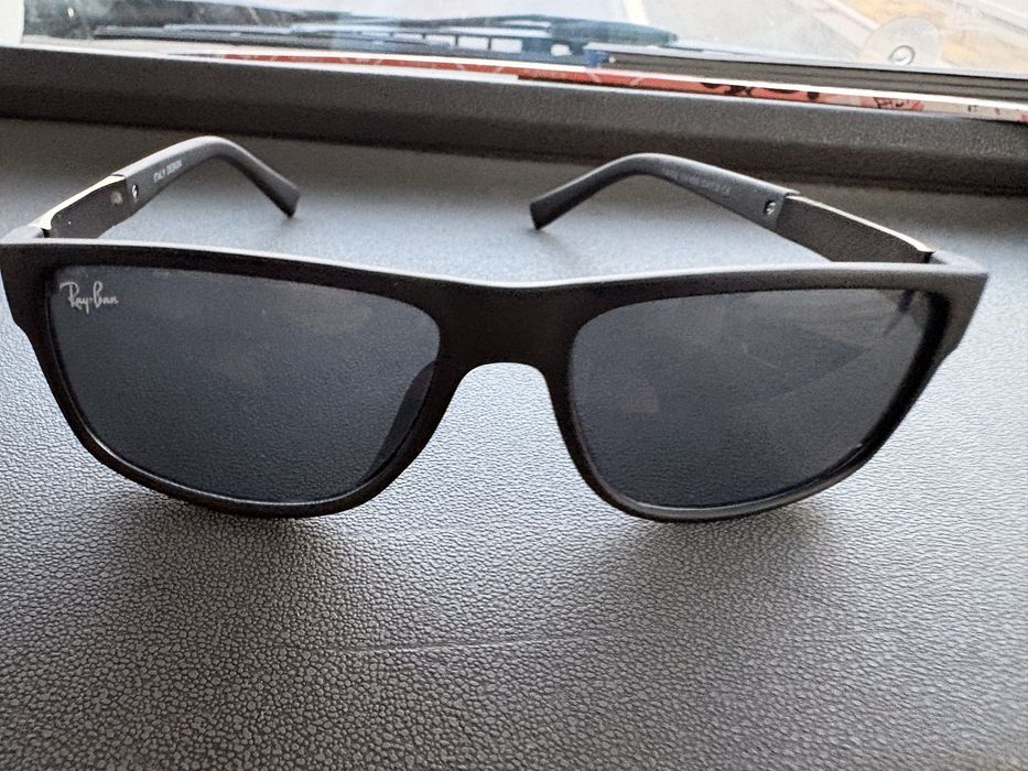 Ochelari de firma Ray Ban noi
